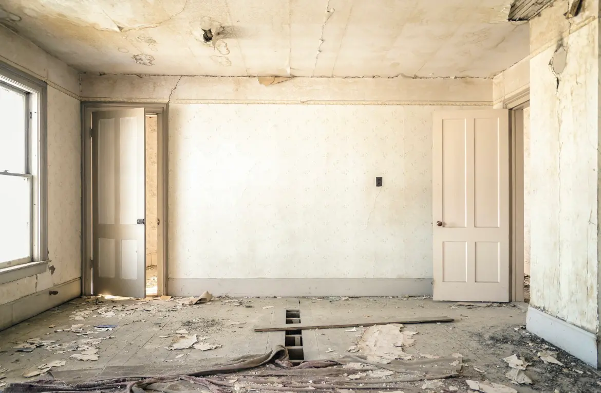 Waste disposal crew managing a cleanout project in Paxton